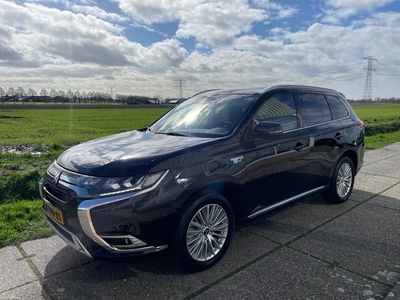 Mitsubishi Outlander 2.4 PHEV Instyle, Schuifdak, Exclusief