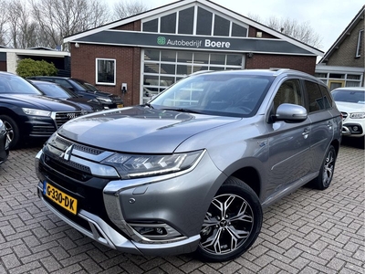 Mitsubishi Outlander 2.4 PHEV Intense+ Trekhaak, Schuif/Kanteldak, Camera