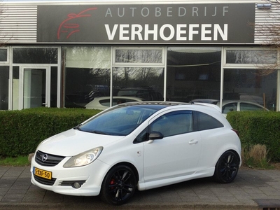 Opel Corsa 1.4-16V Sport - OPC LINE - NETTE STAAT - AIRCO - ELEKTR RAMEN / SPIEGELS