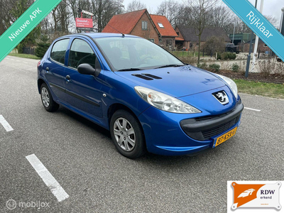 Peugeot 206 + 1.1 XS NAP/NWE APK/NETTE AUTO/LAGE KM STAND