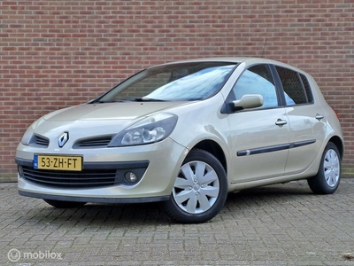 Renault Clio 1.6-16V Dynamique/AUTOMAAT/NW DISTRBRIEM en APK