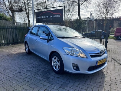 Toyota Auris 1.8 Full Hybrid Aspiration Dealer Ond