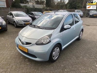 Toyota Aygo 1.0-12V // 5-deurs // Airco // Nieuwe APK