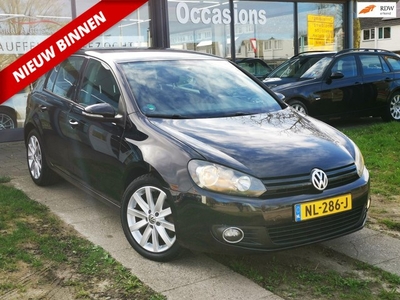 Volkswagen Golf 1.4 Easyline NAVIAIRCOELEK.RAMENAPK.