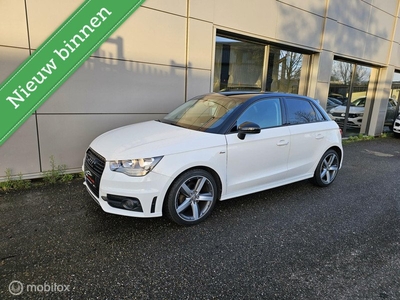 Audi A1 Sportback 1.2 TFSI S-Line Navigatie/Bluetooth/17 inch