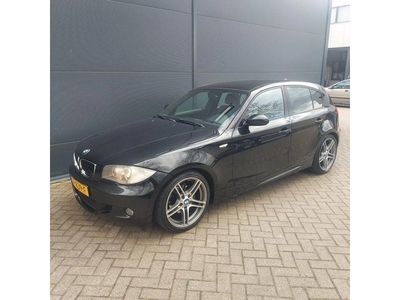 BMW 1 Serie 118i 2,0 /M- Pakket/Airco/cruise/p.sensor/xenon