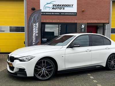 BMW 3-serie 320d M Sport performance. open dak. digitaal cockpit. lane assist