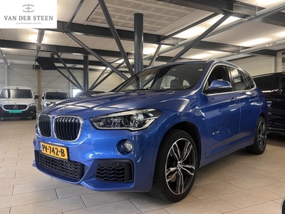 BMW X1 sDrive20i High Executive | M-Sport | Dealer Onderhouden | Afn. Trekhaak | Head-Up