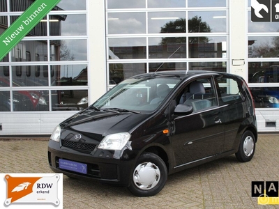 Daihatsu Cuore 1.0-12V Osaka INRUILKOOPJE TECHNISCH Zeer GOED DISTRIBUTIERIEM V.V BIJ 83618KM APK T/M 28-07-2024 OF EVT. NIEUW 126.000KM MET NAP!*Verkocht*