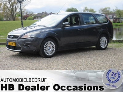 Ford FOCUS Wagon 1.8 Titanium Flexi Fuel - Airco - Navigatie - Schade links voor ! Zaterdags geopend tot 15:00 uur !