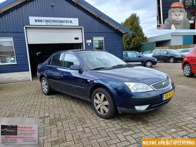 Ford Mondeo 1.8-16V First Edition