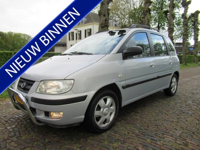 Hyundai Matrix 1.6i Silver Edition Airco Bullbar Stuurbekrachtiging Lm Velgen Trekhaak