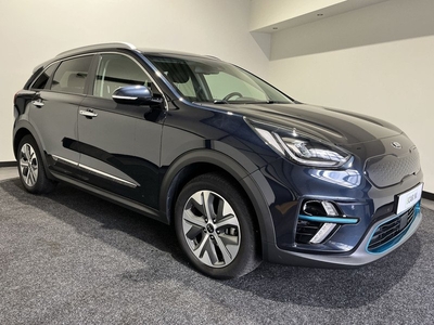 Kia e-Niro DynamicLine 64 kWh | Full map navigatie én Carplay! | Verwarmde stoelen en stuur voor de koude winterochtenden |