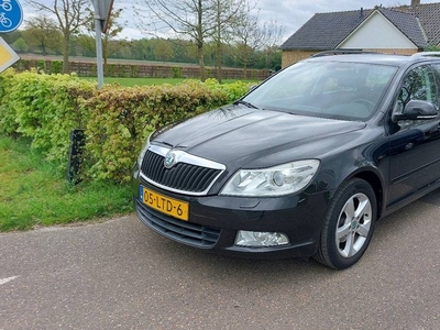 Škoda Octavia Combi 1.2 TSI Elegance Business Line ECC/NAVI BJ 2010