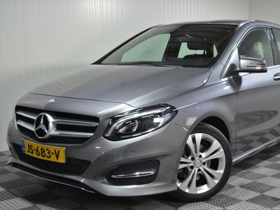 Mercedes-Benz B-klasse 180 Ambition Automaat / Trekhaak / Camera / PDC / Stoelverwarming / NL auto