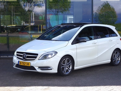 Mercedes-Benz B-Klasse 180 Automaat Ambition Comfort, LED, Panoramadak, Navigatie