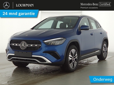 Mercedes-Benz GLA 250 e Face Lift Plug-In Hybride | Trekhaak | DC 22 kW/AC 11 kW laden | Parkeerpakket met Camera | Car Play | Stuur- en Stoelverwarming | LED | Inclusief 24 maanden Mercedes-Benz Certified garantie voor Europa.