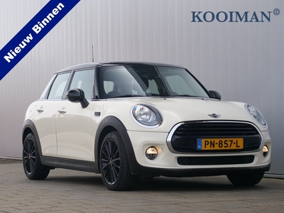 MINI Mini 1.5 136 Pk Cooper Chili Serious Business Navigatie / PDC / Keyless