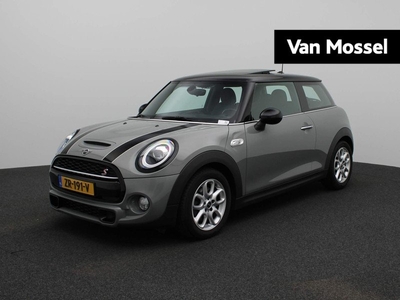 Mini Mini 2.0 Cooper S | Navigatie | Open/Schuifdak | Camera | Head-Up Display | Cruise-Control |