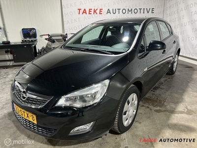 Opel Astra 1.4 Business Edition Airco/Cruise/Navi/1e EIG