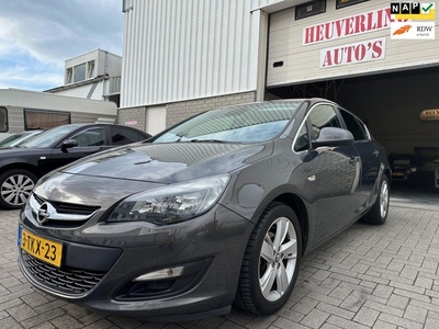 Opel Astra 1.4 Turbo RhythmNAVIAIRCO6 BAKTREKHAAK