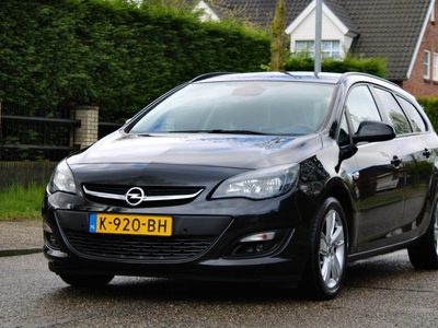 Opel Astra Sports Tourer 1.4 Turbo Sport + | AUTOMAAT | NAVI | CLIMA | CRUISE | CAMERA | TREKHAAK | MOOIE GOED ONDERHOUDEN AUTO |