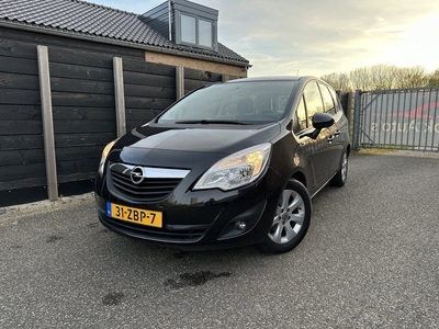 Opel Meriva 1.4 Turbo Cosmo rijk aan opties!