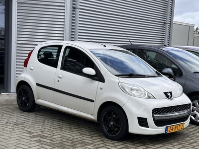 Peugeot 107 1.0-12V Millesim 200