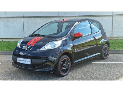 Peugeot 107 1.0-12V XR Street racing