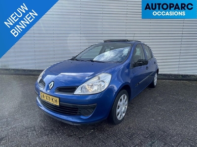 Renault Clio 1.2-16V Business Line DUBBEL GLAZEN PANORAMA SCHUIFDAK, AIRCO, 5 DRS, GOED ONDERHOUDEN.