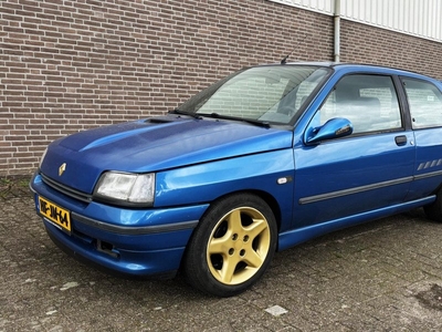 Renault Clio 1.8 RSI