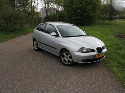 Seat Ibiza 1.4-16V Stella