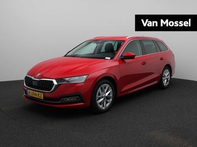 Skoda Octavia Combi 1.5 TSI First Edition | APPLE CARPLAY | TREKHAAK | ADAPTIEVE CRUISE CONTROL | NAVIGATIE | VIRTUAL COCKPIT | STOELVERWARMING | CLIMATE CONTROL | LICHTMETALEN VELGEN | DAB | PARKEERSENSOREN VOOR + ACHTER | ELEKTRISCHE BEDIENBARE ACHTERKL