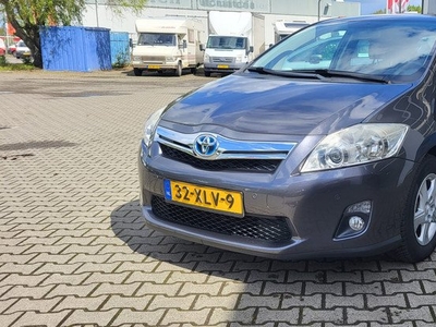 Toyota Auris 1.8 Full Hybrid Business