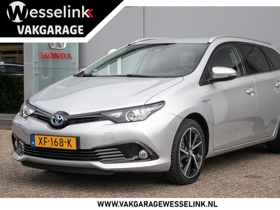 Toyota Auris Touring Sports 1.8 Hybrid Dynamic Ultimate - All-in rijklrprs | Navi | Stoelverw. | Cruise | Camera