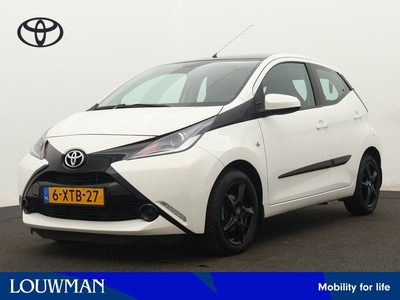 Toyota Aygo 1.0 VVT-i x-play | Airco | Achteruitrijcamera | Lichtmetalen velgen |