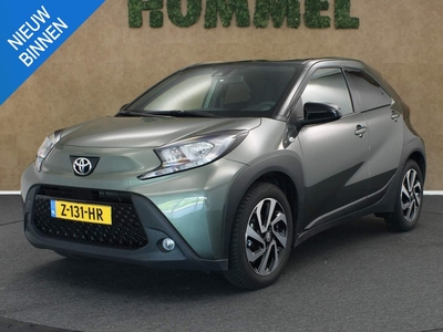 Toyota Aygo X 1.0 VVT-i MT Pulse - ADAPTIVE CRUISE CONTROL - STOELVERWARMING - ACHTERUITRIJ CAMERA - APPLE CARPLAY/ANDROID AUTO - LEASE MOGELIJK!