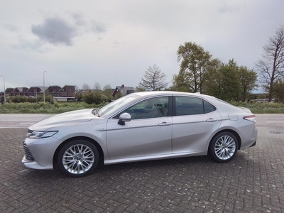 Toyota Camry 2.5 Hybrid , Navigatie, Camera, elektr. stoelen, enz,enz