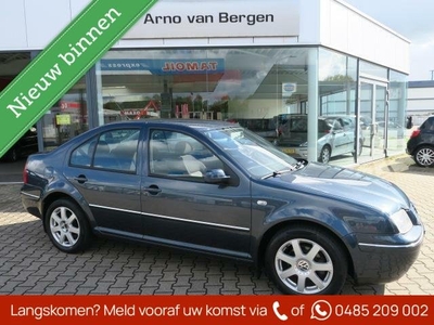 Volkswagen Bora 1.6-16V Turijn, airco, trekhaak, van 2 e eigenaar !!