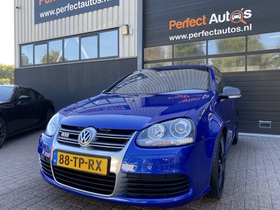 Volkswagen Golf 3.2 R32