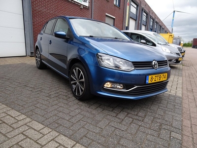 Volkswagen Polo 1.2 TSI Highline AUTOMAAT l NAVI l CLIMA