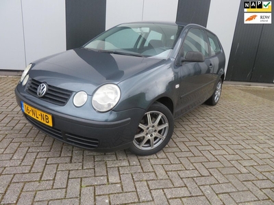 Volkswagen Polo 1.4-16V