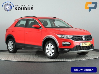 Volkswagen T-Roc 1.5 TSI Sport ( ACC / Camera / Stoel-Stuurverwarming / Apple Carplay / DAB / Elek achterklep )