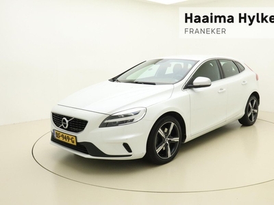 Volvo V40 2.0 T4 Business Sport | 190 PK | R-Design | LED verlichting V+A | | Navigatie | Climate Control | Black Heaven | Afneembare Trekhaak | Sport uitvoering