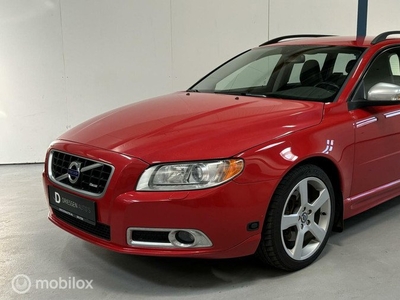 Volvo V70 2.5T R-Design ZWART LEER / XENON