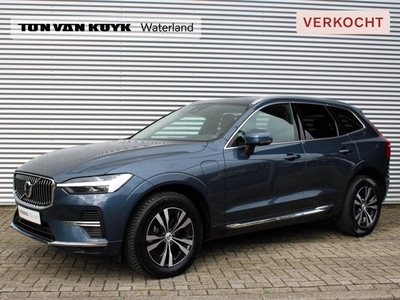 Volvo XC60 2.0 Recharge T6 AWD Core Bright Automaat / Panoramadak / Privacy Glass / Achterbank verwarmd / Trekhaak / All Seasonbanden