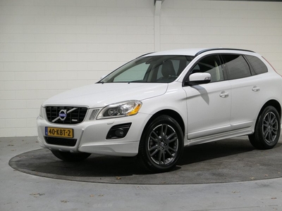 Volvo XC60 3.2 AWD NL, Dealer oh. Boekjes, fraaie UITSTRALING !!! .. SAFETY FIRST .. Leer, Navi, Climate, Cruise, 18inch LM, enz. ..