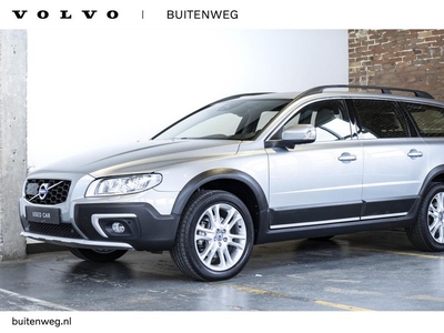 Volvo XC70 T5 Automaat FWD Nordic+ | 62.000KM | Origineel NL Auto | Dealer onderhouden | Parkeerverwarming | Elektrisch glazen schuif-/kanteldak | Parkeersensoren voor + achter | Adaptive cruise control | Stoelverwarming | Stuurwielverwarming | Harman Kar