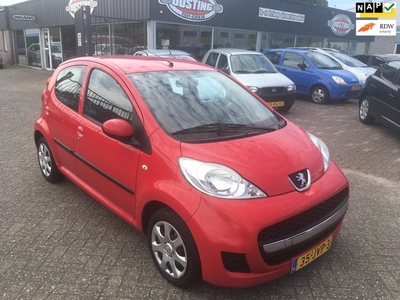 Peugeot 107 1.0-12V Sublime(st-bekr,airco,5drs,bj09,2699,-)