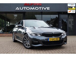 BMW 3-serie 320i Aut M-Sport Navi Leder / Alcantara